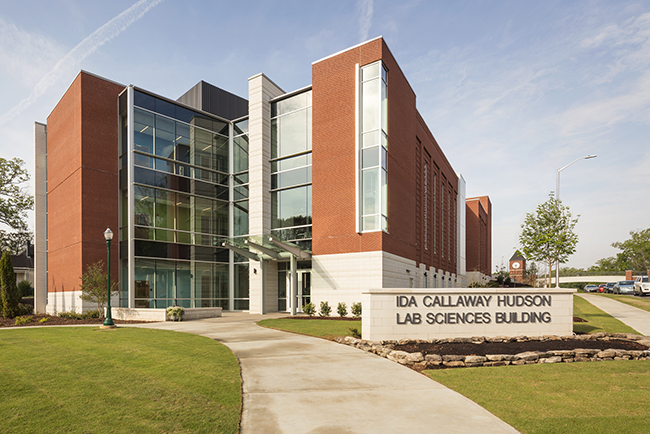 daytime exterior of Hudson Lab Sciences building